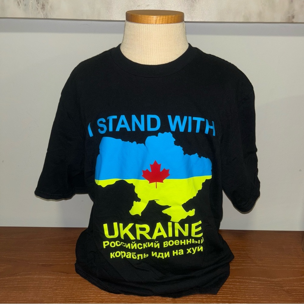Black Graphic NWOT Women’s Ukraine and Canada T-Shirt